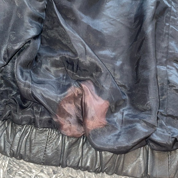 Vintage black leather jacket size medium - Picture 9 of 14